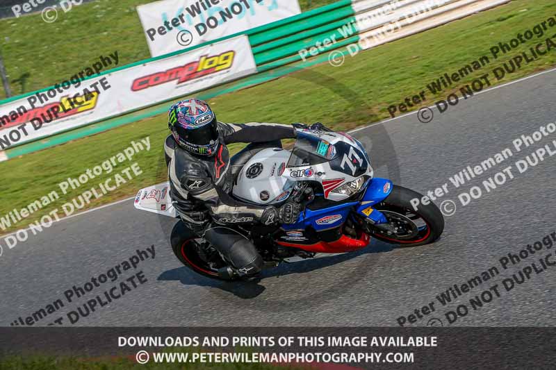 PJM Wedding Photography;enduro digital images;event digital images;eventdigitalimages;mallory park;mallory park photographs;mallory park trackday;mallory park trackday photographs;no limits trackdays;peter wileman photography;racing digital images;trackday digital images;trackday photos